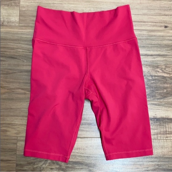 Lululemon - Wunder Under 10” Shorts - Picture 3 of 3